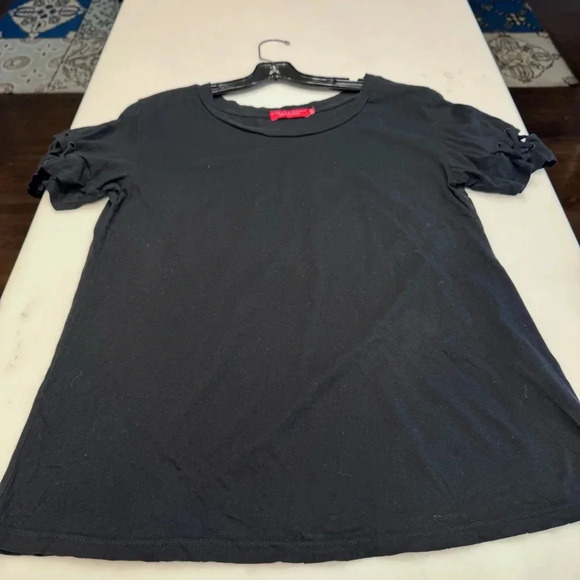 Philanthropy Women’s Black Tee Shirt. Lace Up Short Sleeve Size Medium - Picture 6 of 8